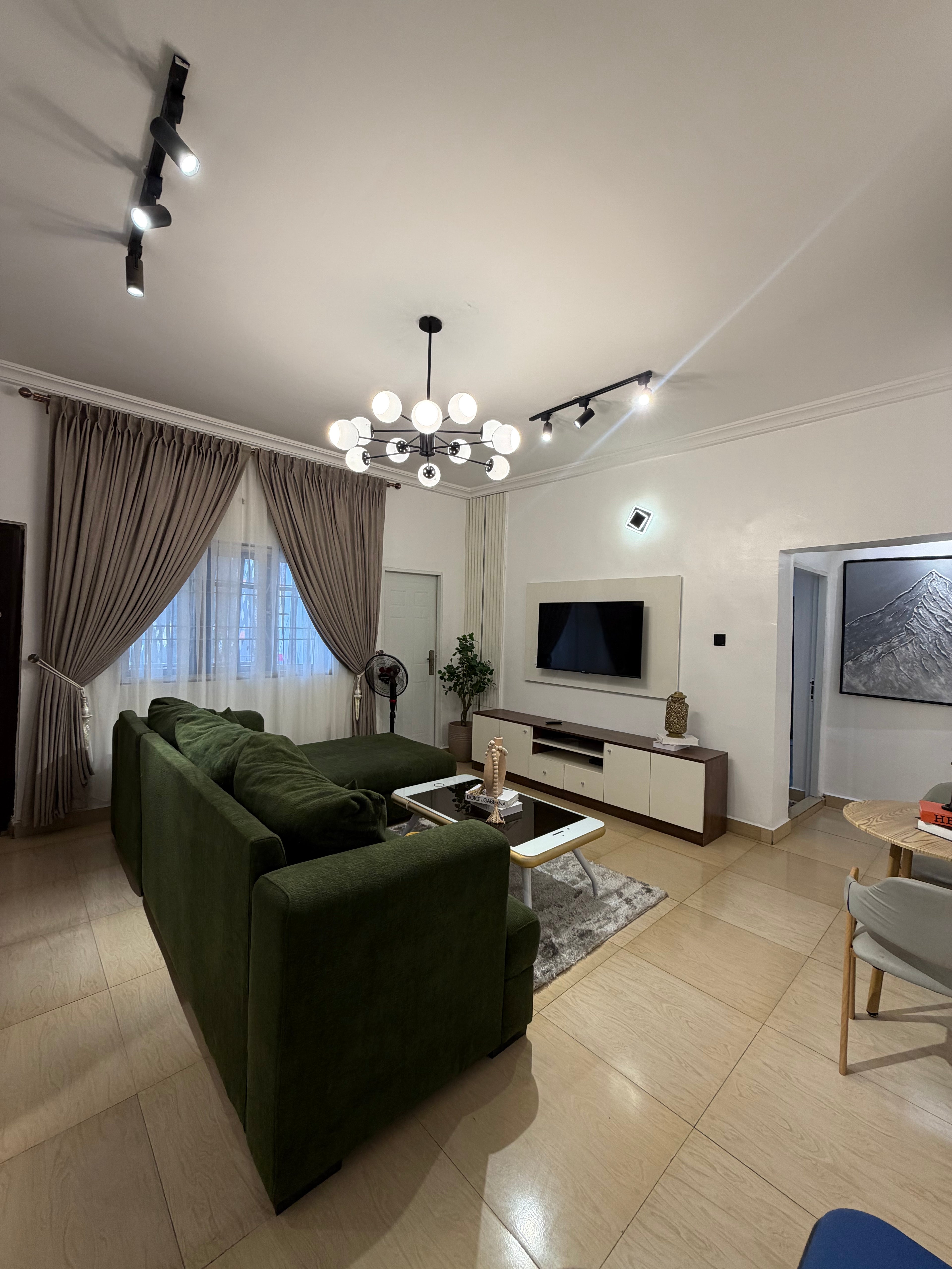 Luxury 1 bedroom Wuye