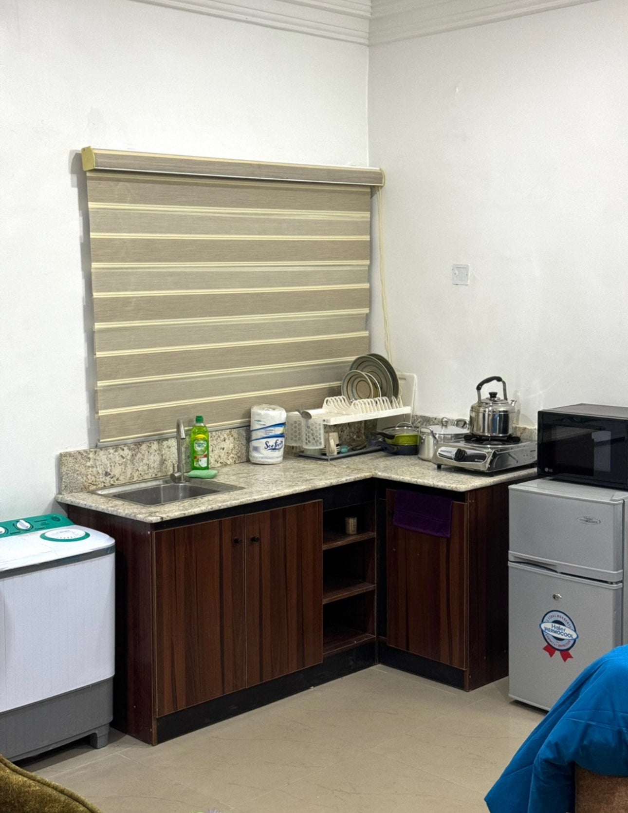 Studio apartment in Wuye 24h light WiFi washing machine