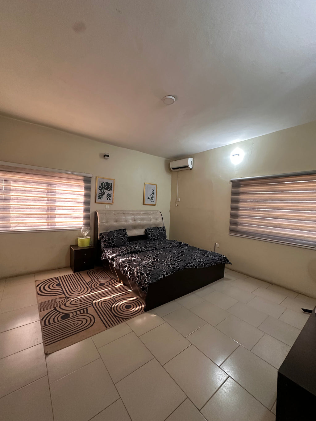 Cute 2 bedroom utako 24 hours electricity WiFi security