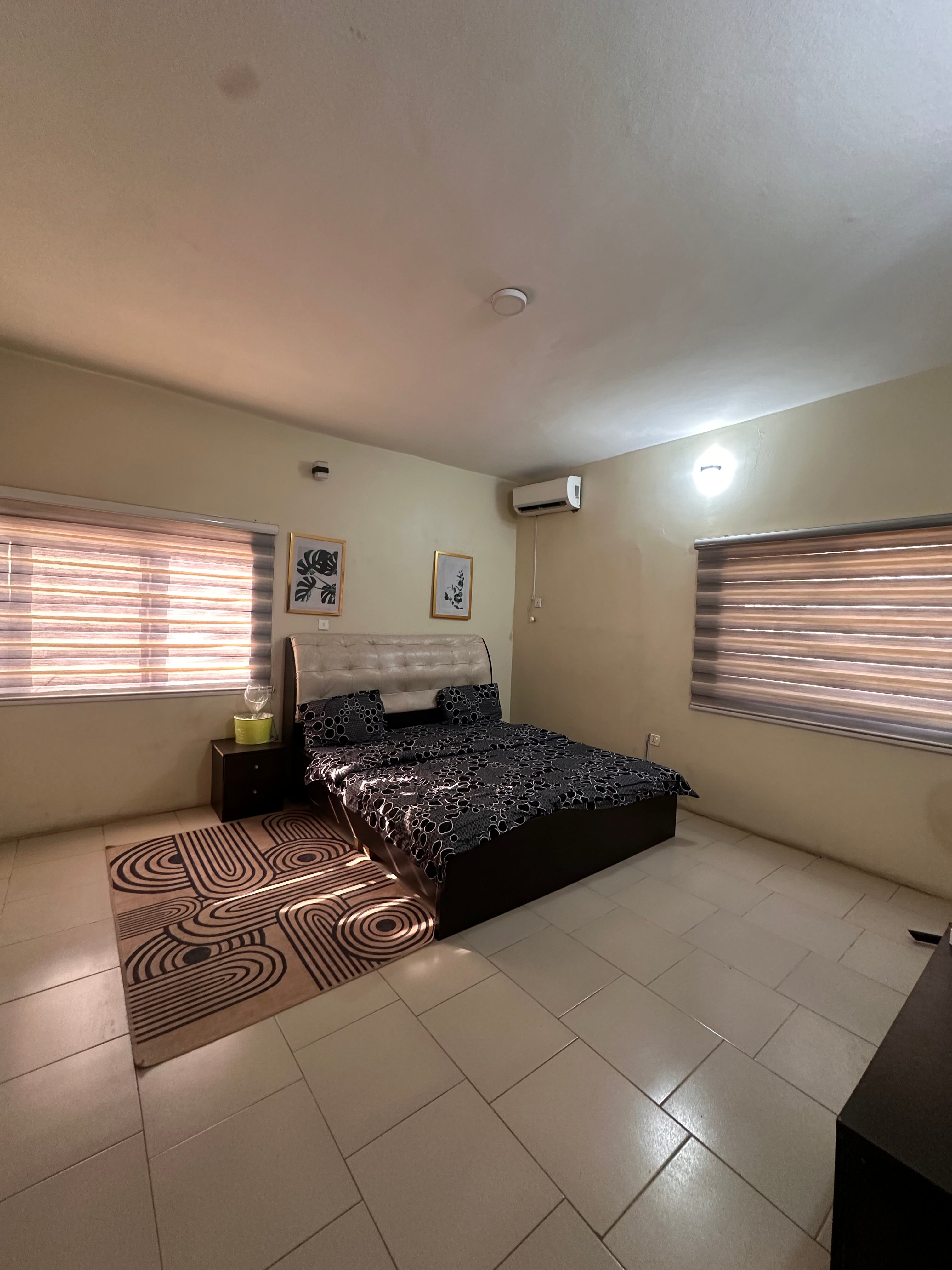 Cute 2 bedroom utako 24 hours electricity WiFi security