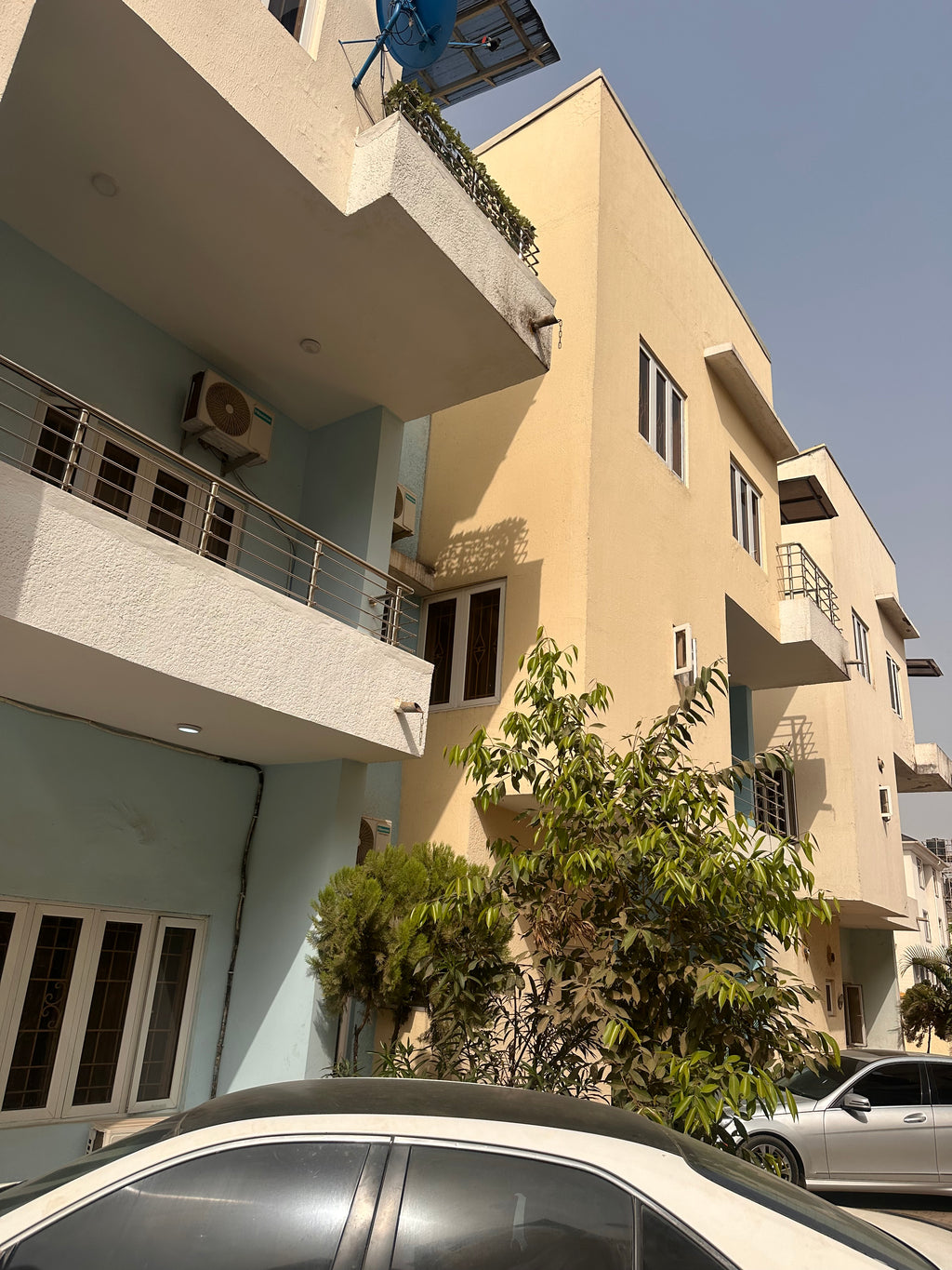 Luxury Single Room Apartment with Extra Sitting Room, Kitchen & Balcony – 3rd Floor, Wuye, Abuja