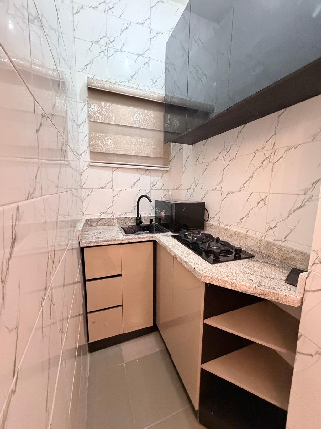 1-Bedroom Apartment with Snooker Table – Wuye