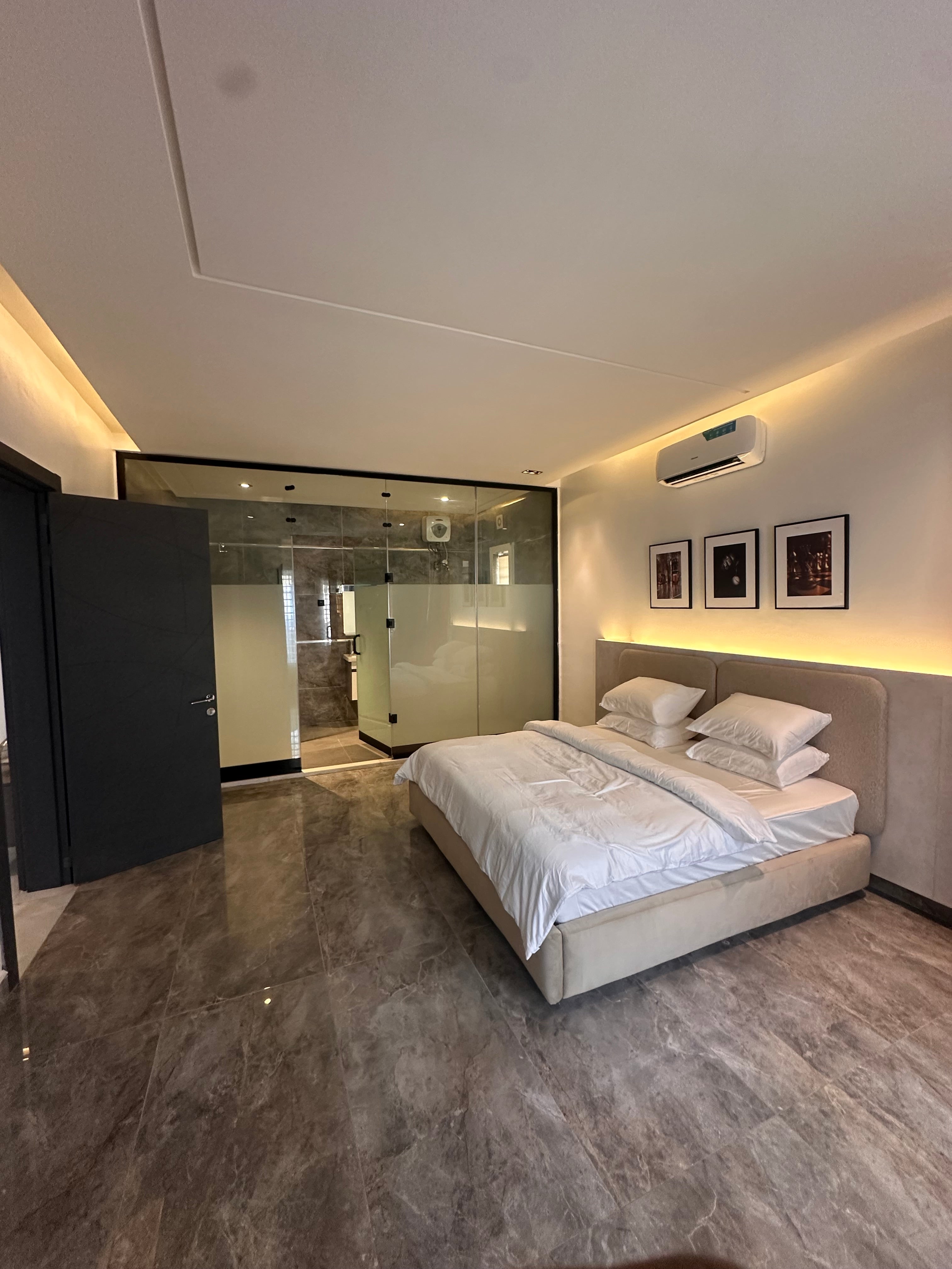 Luxury 3 bedroom Jahi by Gilmore