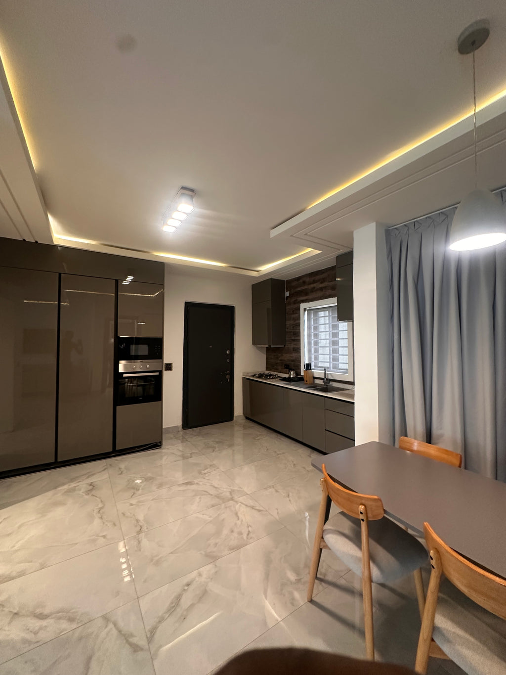 Luxury 3 bedroom Jahi by Gilmore