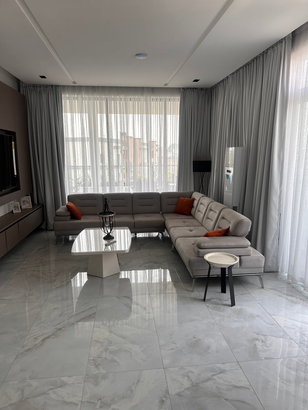 Luxury 2-Bedroom Penthouse with Private Hot Jacuzzi – Jahi, Abuja