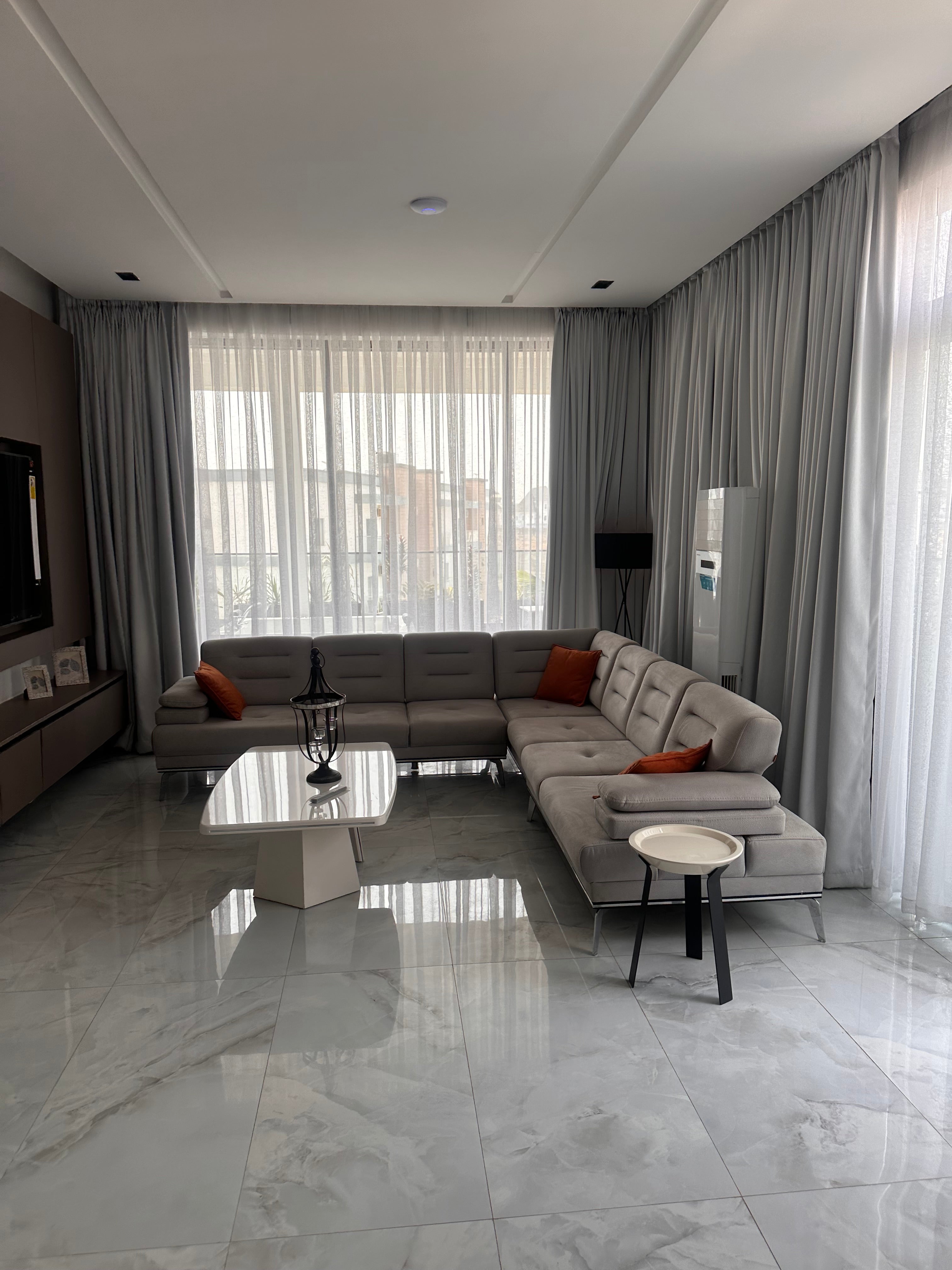 Luxury 2-Bedroom Penthouse with Private Hot Jacuzzi – Jahi, Abuja