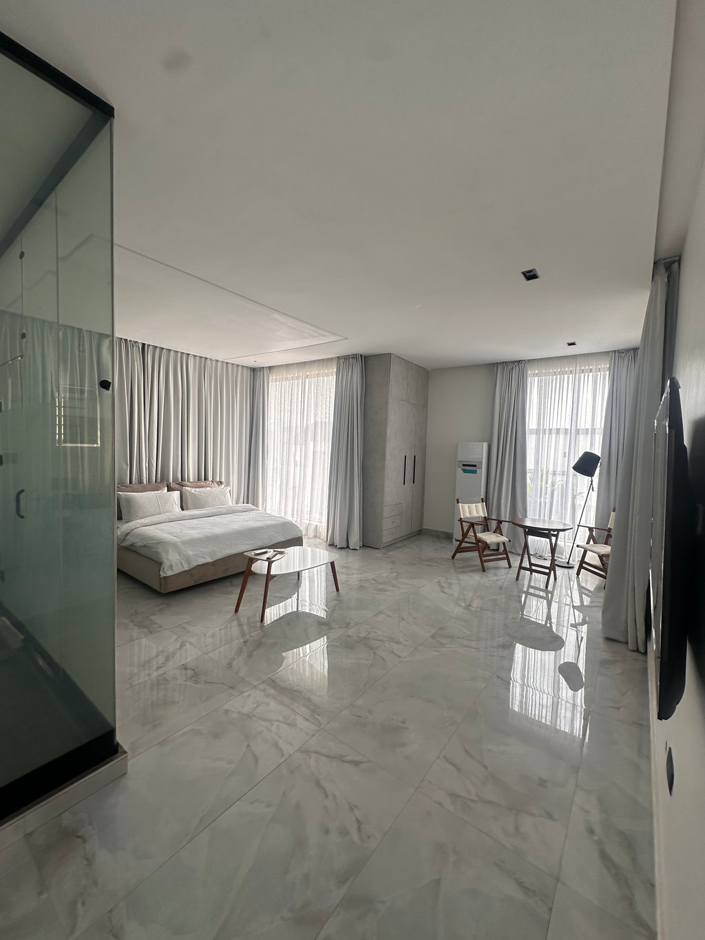 Luxury 2-Bedroom Penthouse with Private Hot Jacuzzi – Jahi, Abuja
