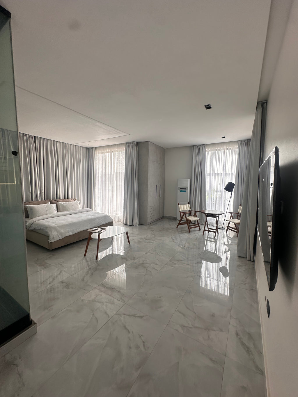 Luxury 2-Bedroom Penthouse with Private Hot Jacuzzi – Jahi, Abuja