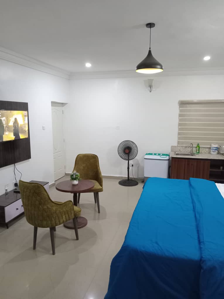 Studio apartment in Wuye 24h light WiFi washing machine