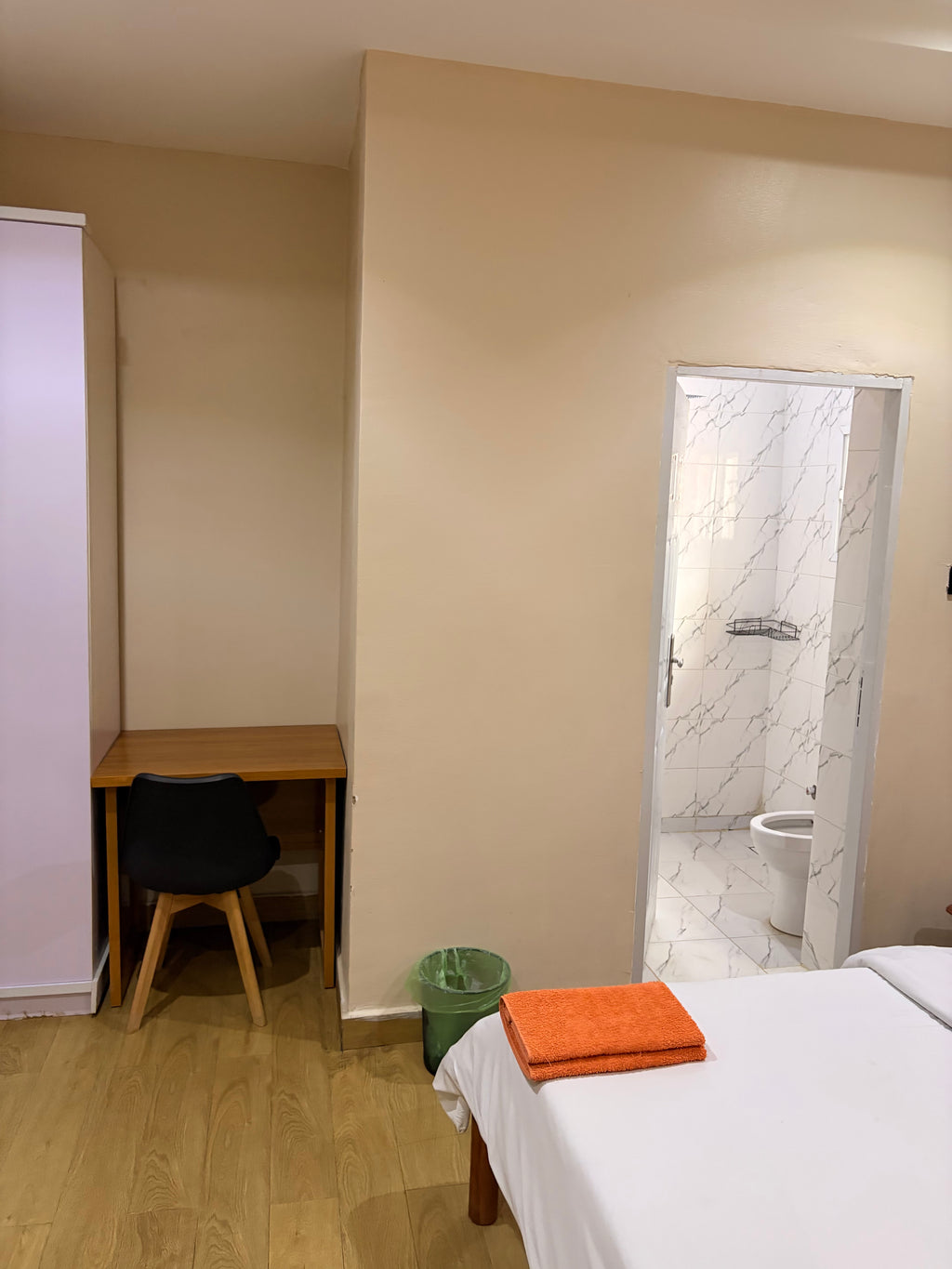Lux Single room in katampe