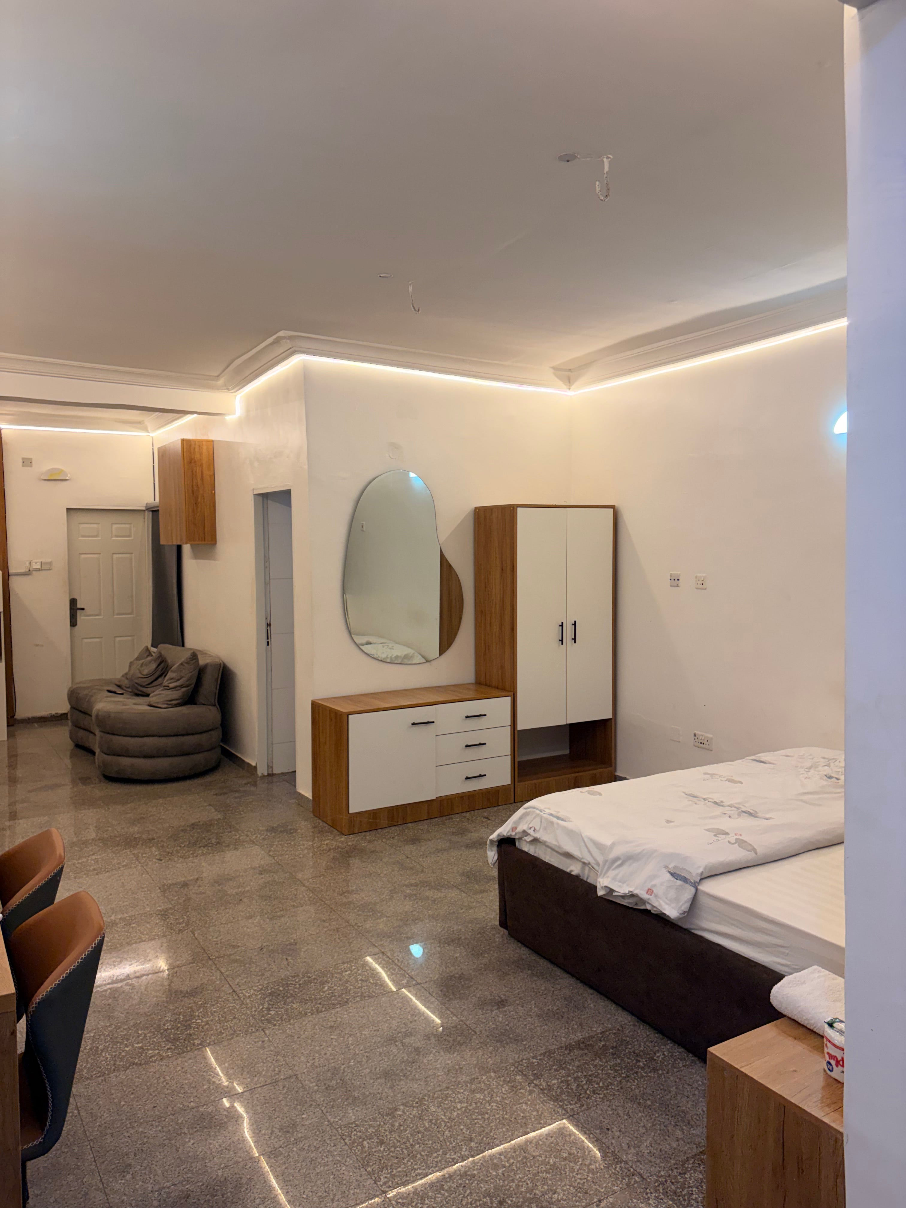Big studio apartment in Wuye
