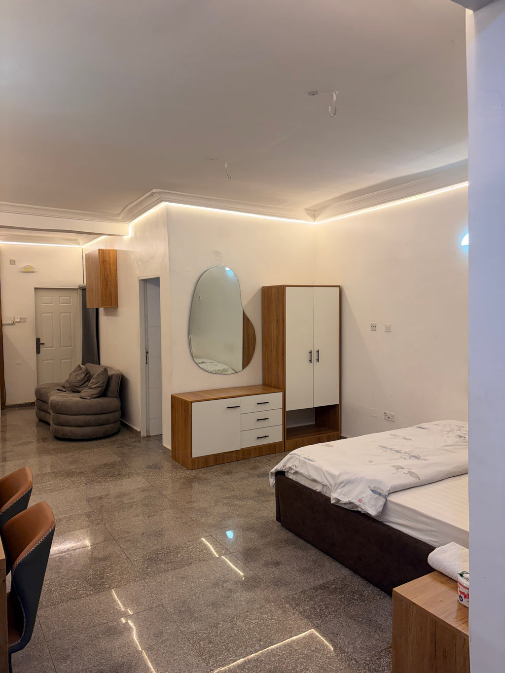 Big studio apartment in Wuye