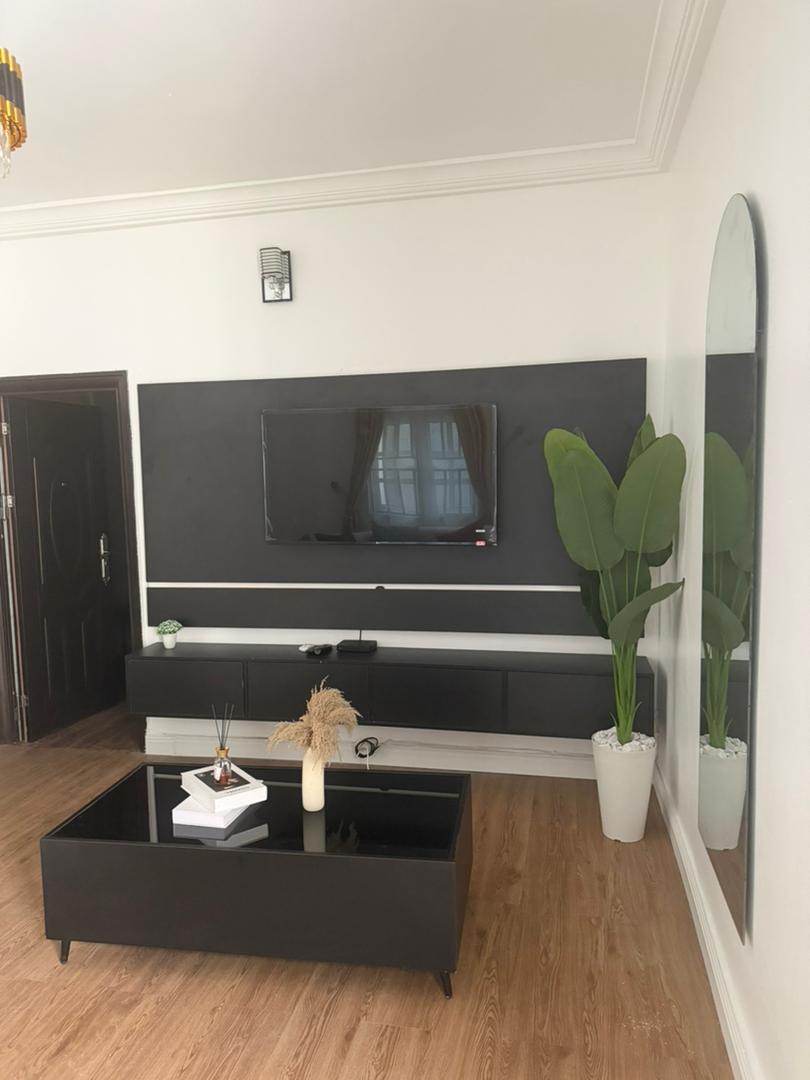 Luxury 1-Bedroom Apartment – Wuse 2, Abuja

₦2,100,000 per month