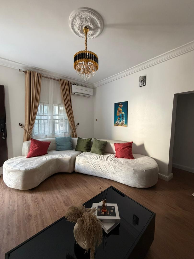 Luxury 1-Bedroom Apartment – Wuse 2, Abuja

₦2,100,000 per month