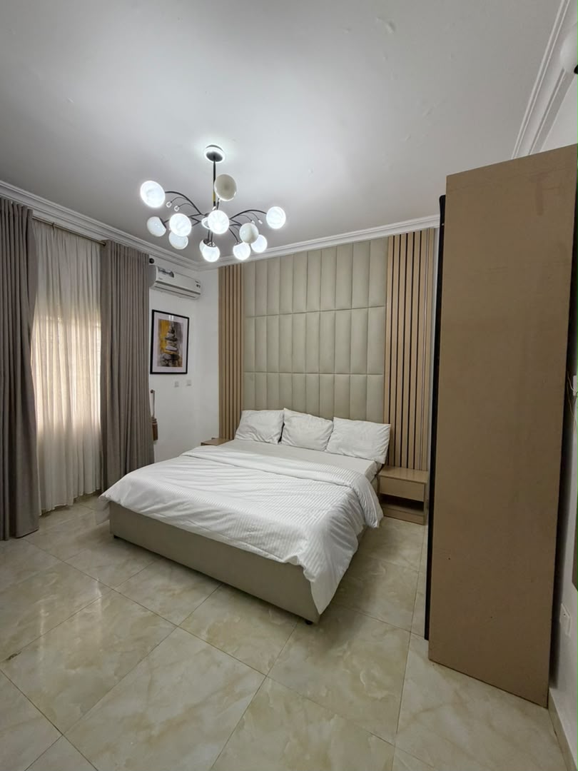 Luxury 1-Bedroom Apartment – Wuye, Abuja

₦1,950,000 per month