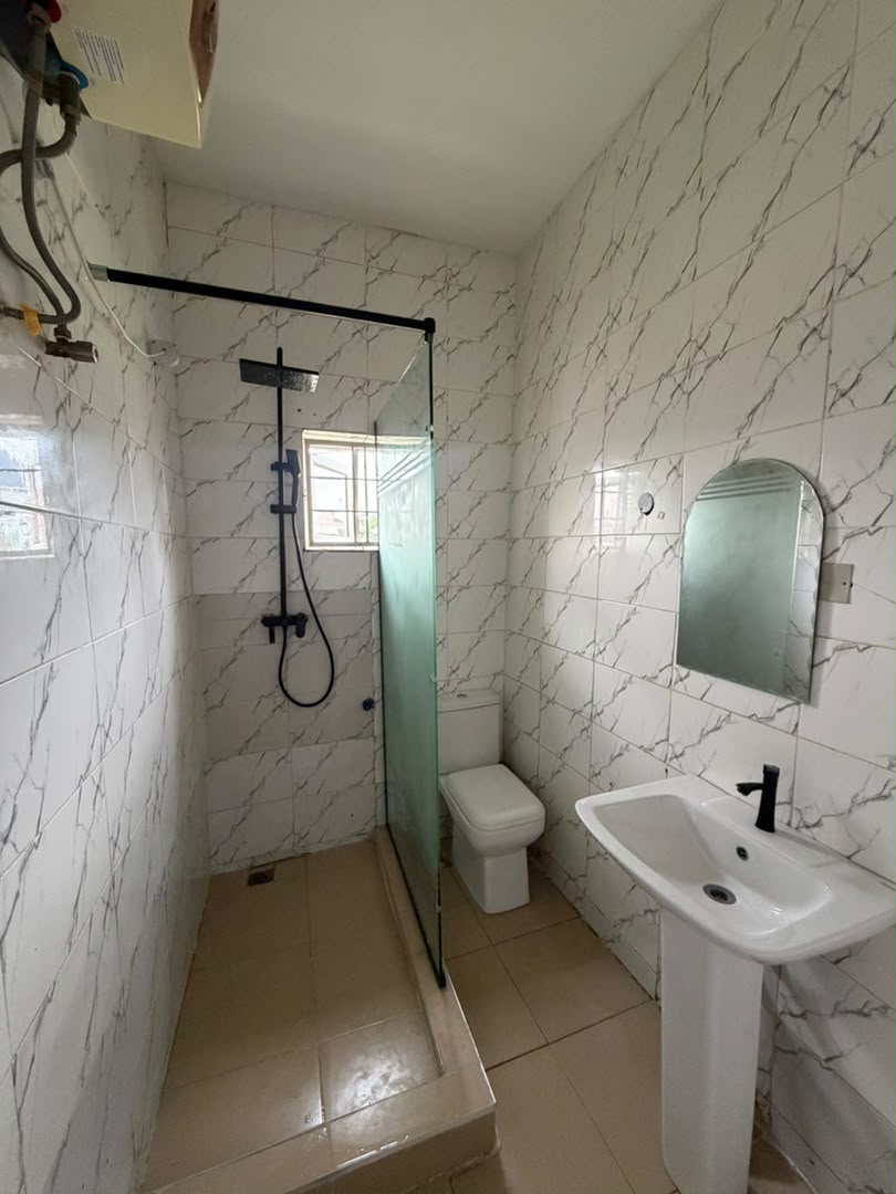 Luxury 1-Bedroom Apartment – Wuye, Abuja

₦1,950,000 per month