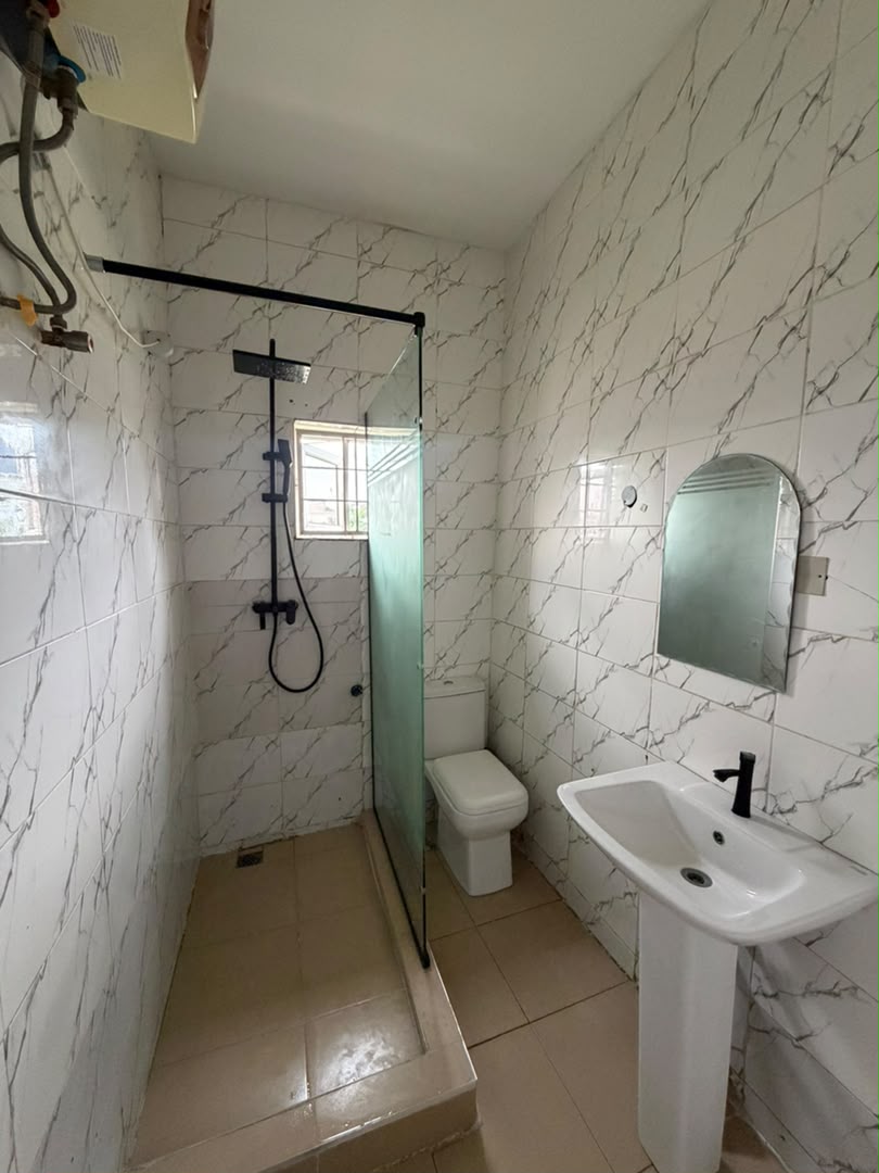 Luxury 1-Bedroom Apartment – Wuye, Abuja

₦1,950,000 per month