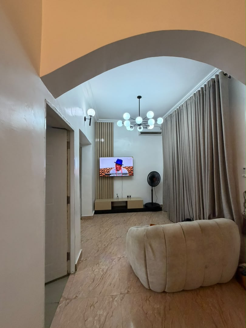 Luxury 1-Bedroom Apartment – Wuye, Abuja

₦1,950,000 per month