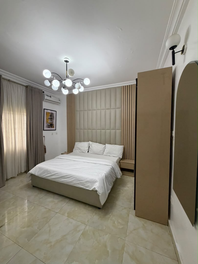 Luxury 1-Bedroom Apartment – Wuye, Abuja

₦1,950,000 per month
