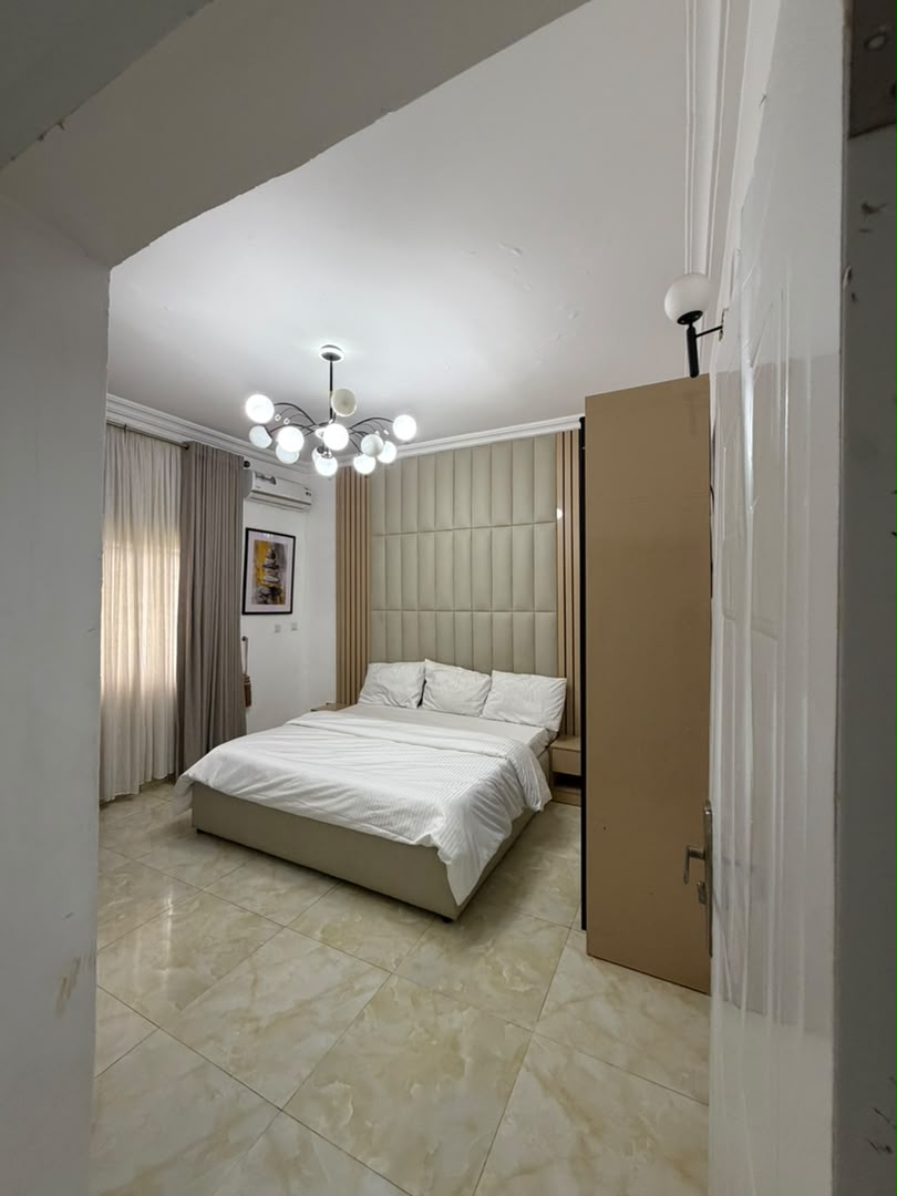 Luxury 1-Bedroom Apartment – Wuye, Abuja

₦1,950,000 per month